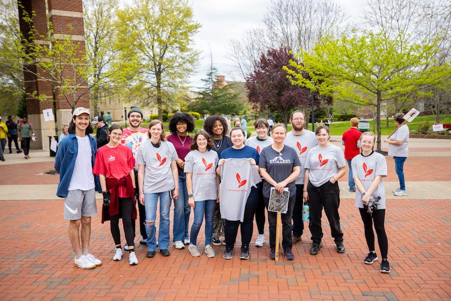 Austin Peay’s 23rd annual Plant the Campus Red brightened up the University on Thursday, April 21, with about 10 teams of faculty, staff, students and community members volunteering to plant flowers, trees and shrubs across campus.